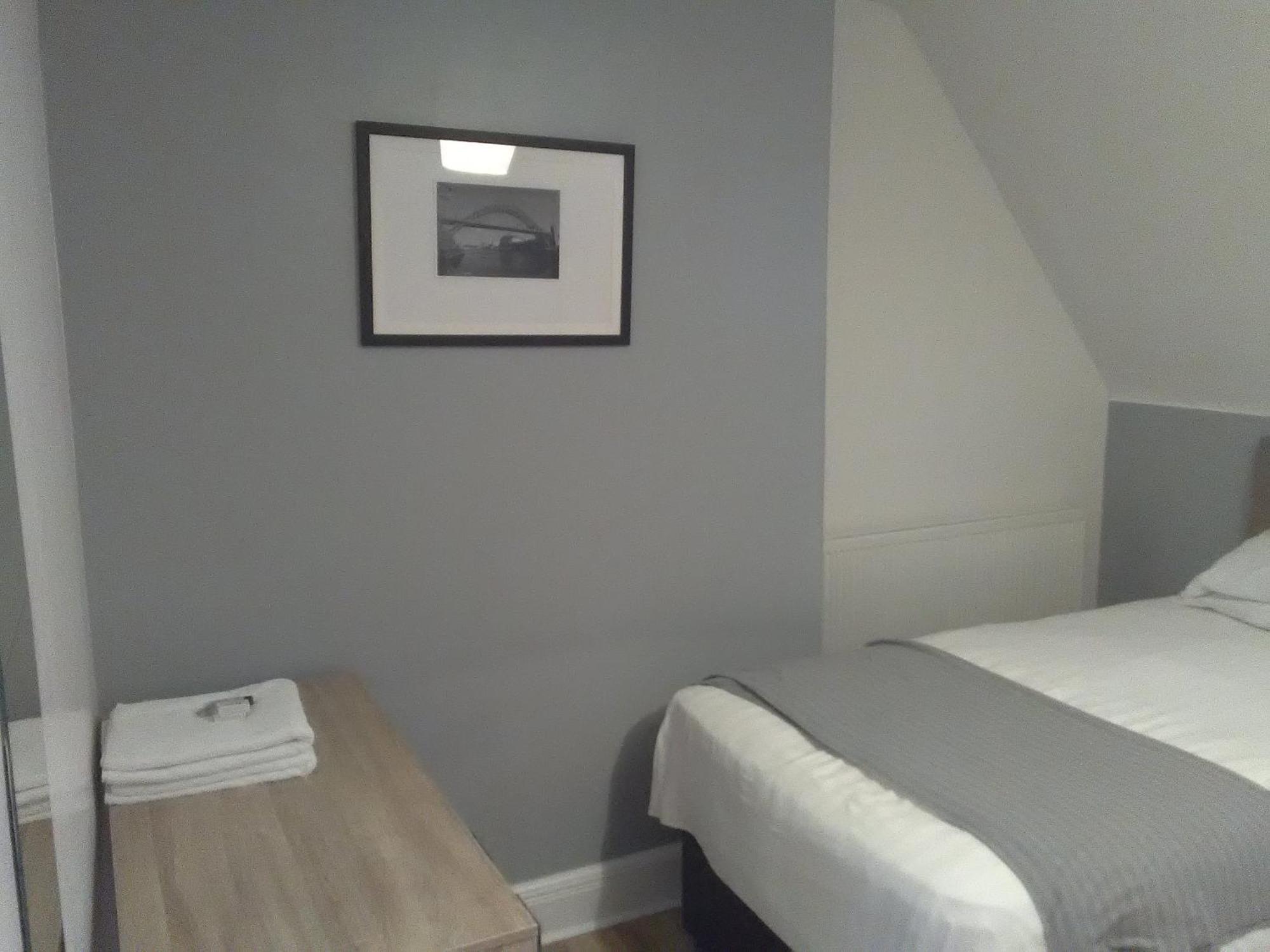 Newcastle West Hotel & Bar Rom bilde