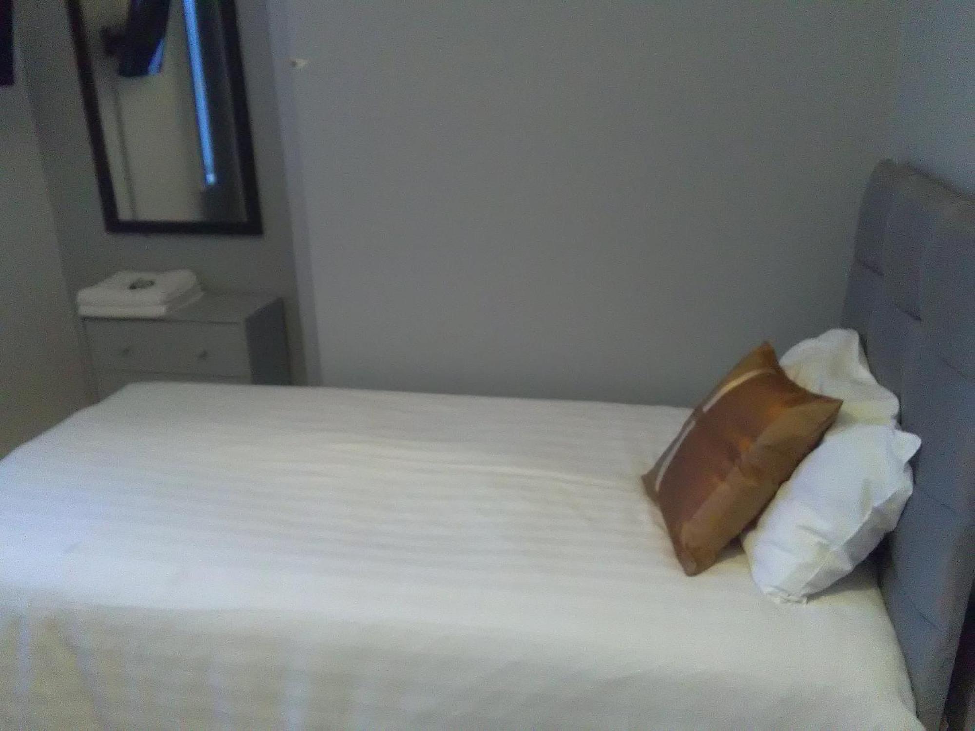 Newcastle West Hotel & Bar Rom bilde